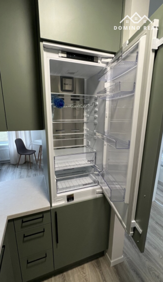 Moderný 2-izbový byt s parkovaním a pivnicou