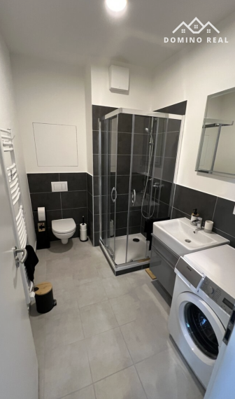 Moderný 2-izbový byt s parkovaním a pivnicou