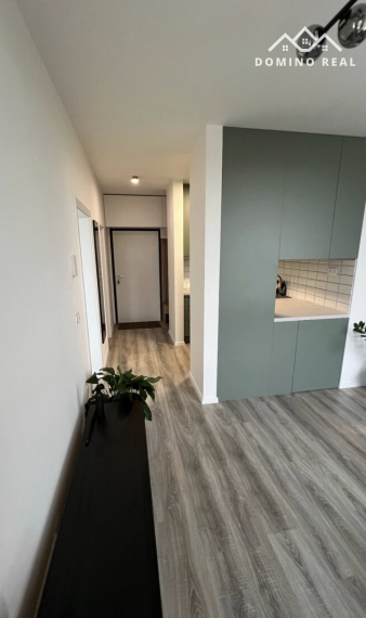 Moderný 2-izbový byt s parkovaním a pivnicou