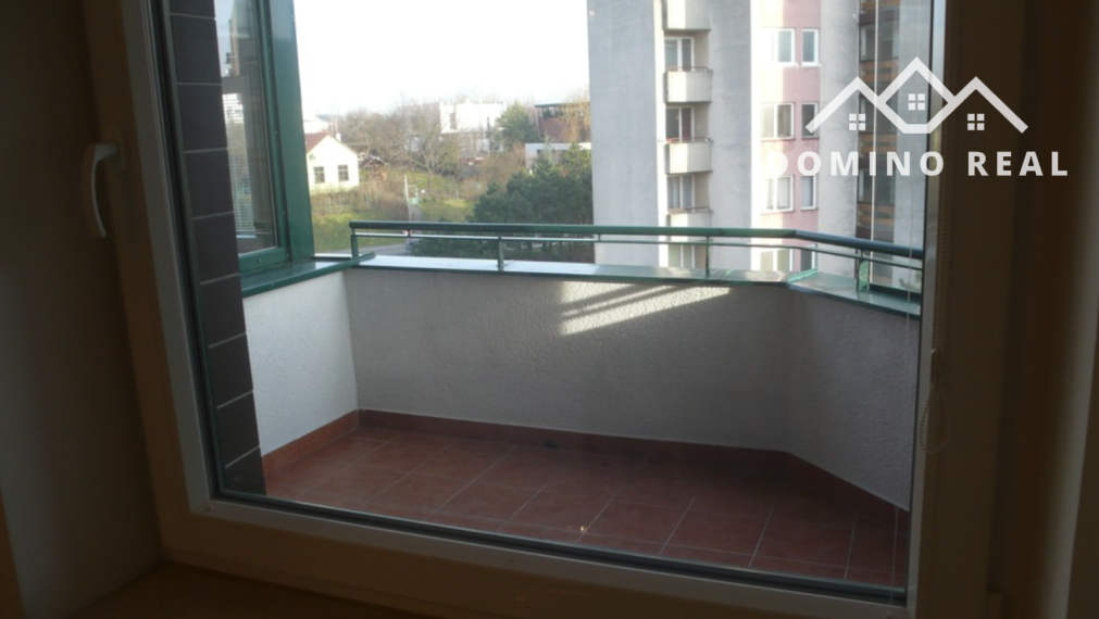 priestranný 4-izbový kompletne zariadený byt na prenájom