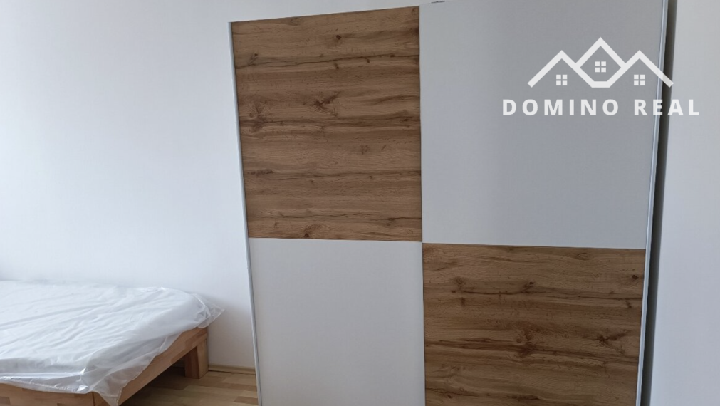 priestranný 3-izbový byt s veľkou loggiou