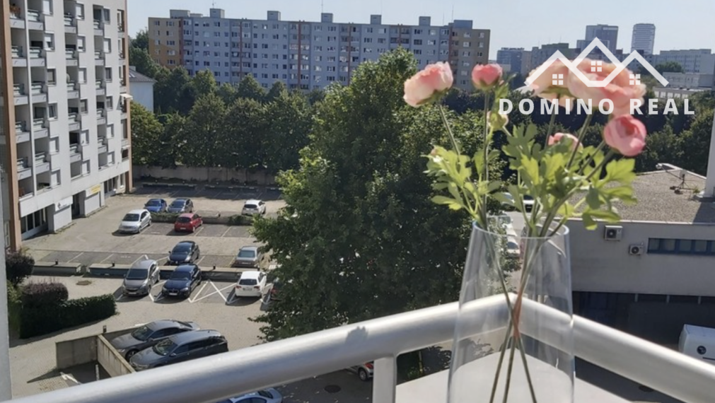 moderný 2-izbový byt na Zadunajskej ceste na prenájom