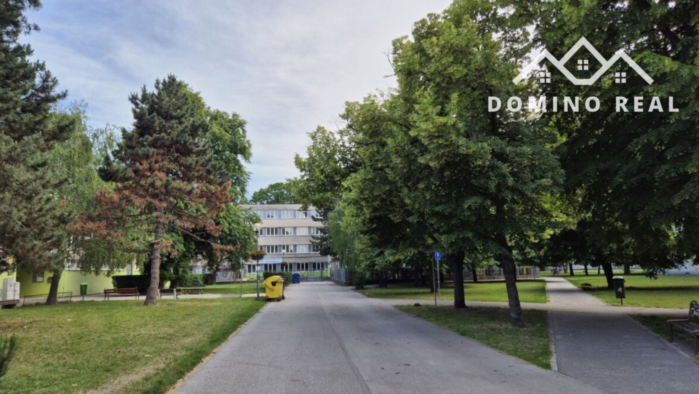 prenájom 2-izbového zariadeného priestranného bytu