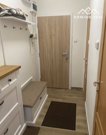 zariadený 2,5 izbový byt na prenájom