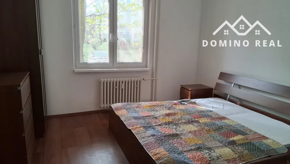 2-izbový byt na Ostredkoch v tichej lokalite