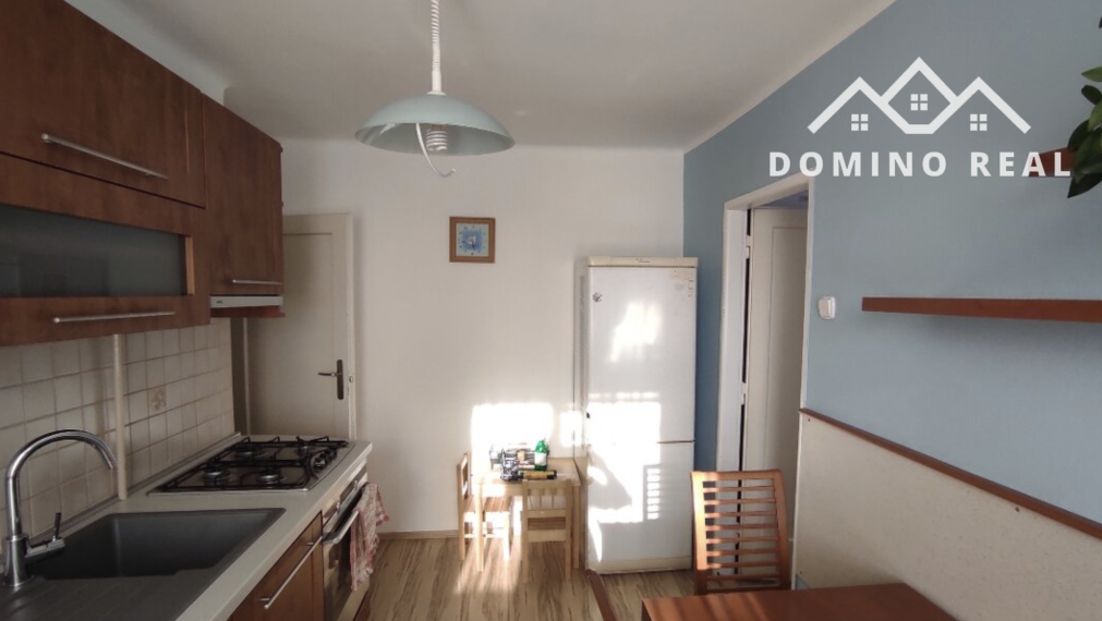 prenájom 3 izbového bytu s parkovacím miestom