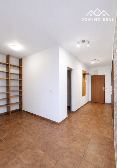 svetlý a priestranný 2,5 izbový byt v Dúbravke