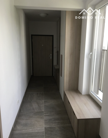 3-izbový byt s loggiou, terasou a 2 garážovými státiami