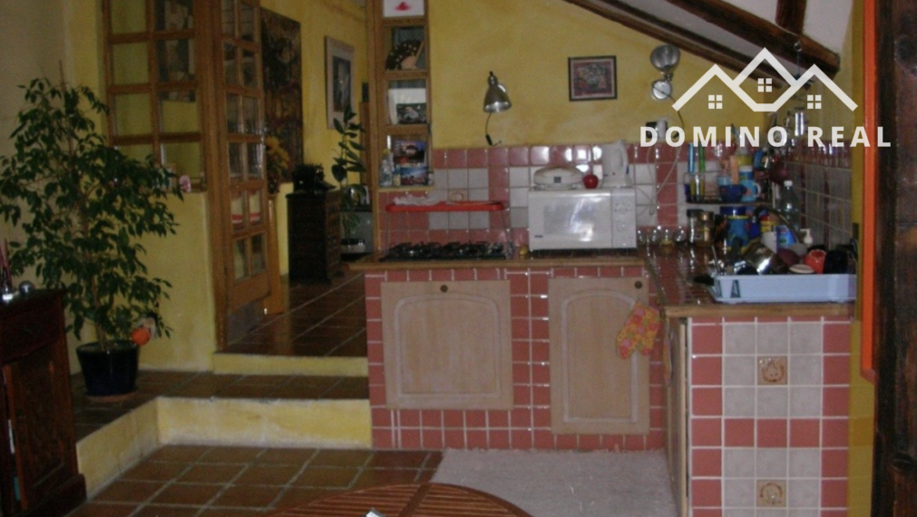 podkrovný 2 izbový byt v centre mesta