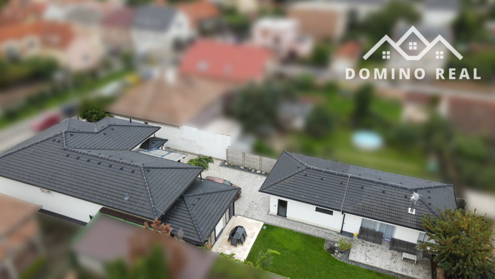 Rodinný dom so samostatnou bytovou jednotkou a dvojgarážou