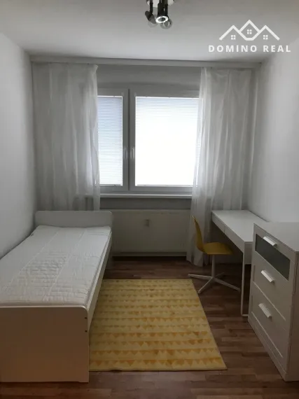 zrekonštruovaný 3-izbový byt na prenájom