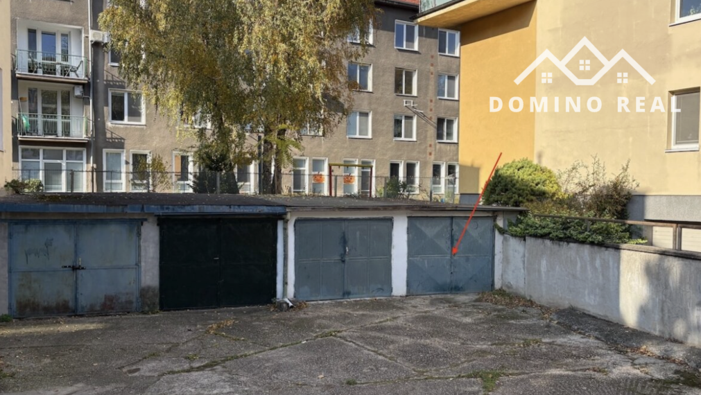 priestranná garáž na predaj