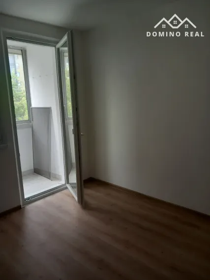ihneď dostupný 4-izbový byt po čiastočnej rekonštrukcii