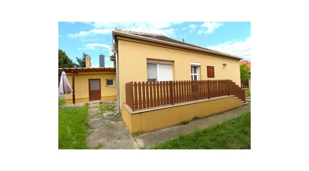 TOP!!! ZREKONŠTRUOVANÝ RD S VEĽKÝM POZEMKOM 939m2