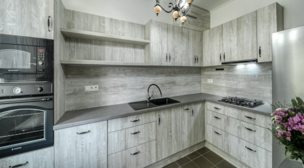 priestranný 2-izbový byt s loggiou na prenájom