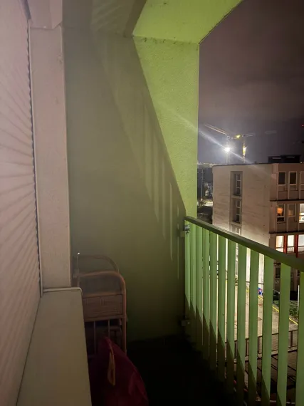 garzónka s balkónom a garážovým státím