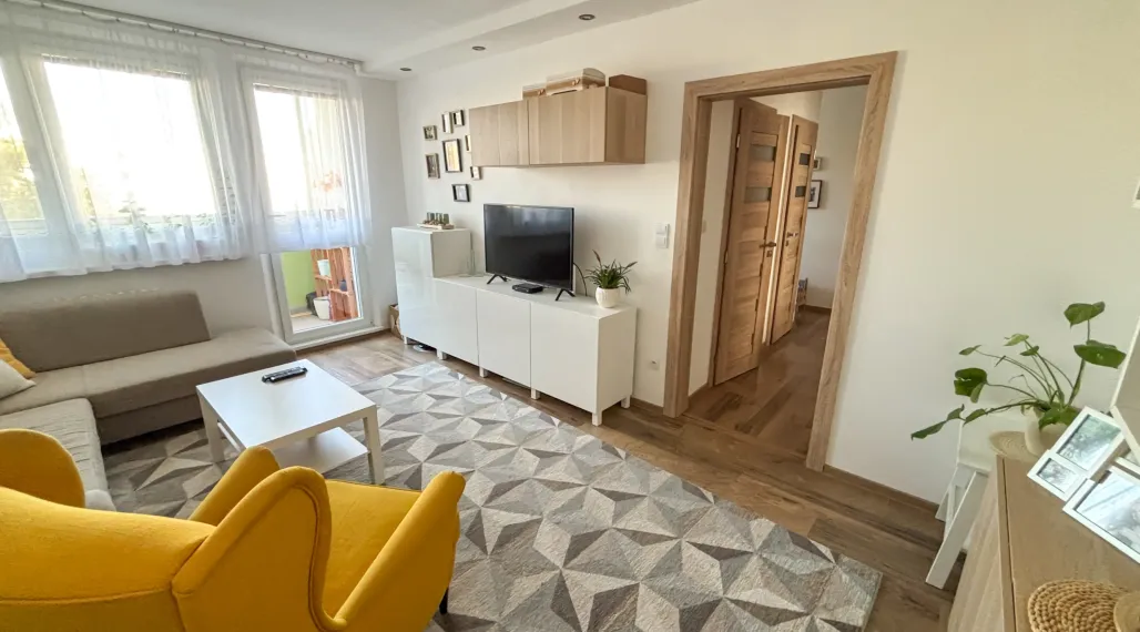 zrekonštruovaný 3-izbový byt v Dúbravke