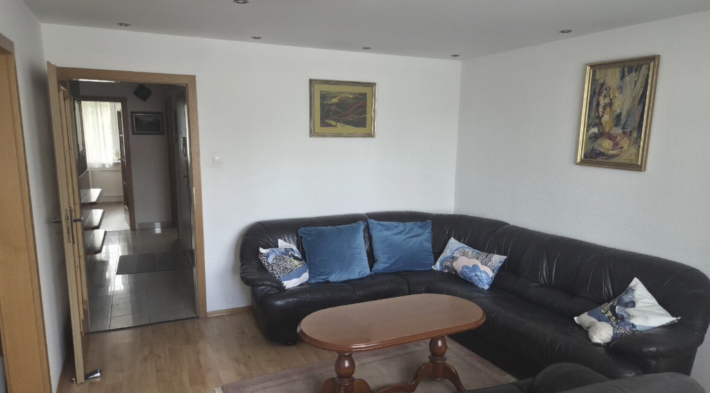 priestranný 3-izbový byt v Piešťanoch na prenájom