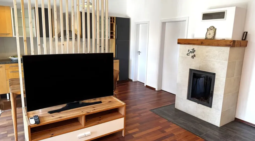 priestranný zariadený 3-izbový byt s terasou