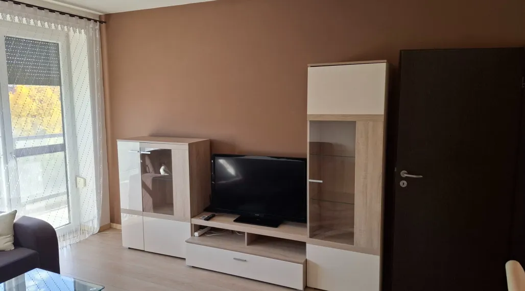 2-izbový byt s parkovaním na vyhradenom mieste na prenájom