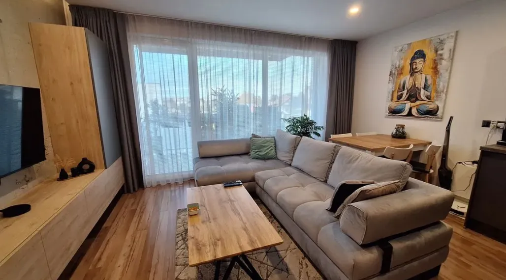 zariadený 2-izbový byt na prenájom s parkovaním