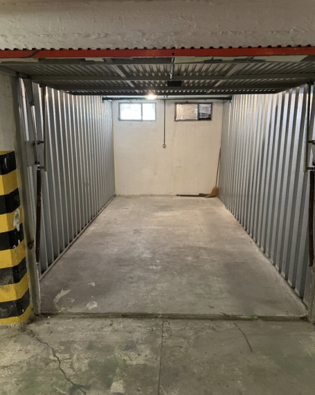 garáž v osobnom vlastníctve s pozemkom na Mierovej ulici