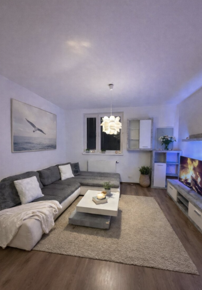 prenájom 3-izbového bytu s predzáhradkou a parkovaním