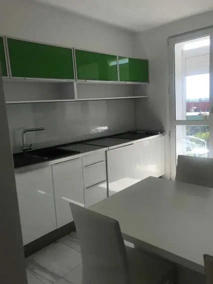 plne zariadený 3-izbový byt na prenájom