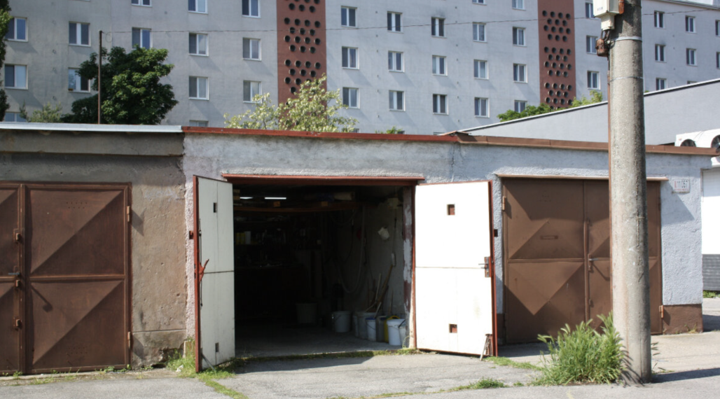 predaj garáže na Varšavskej ulici