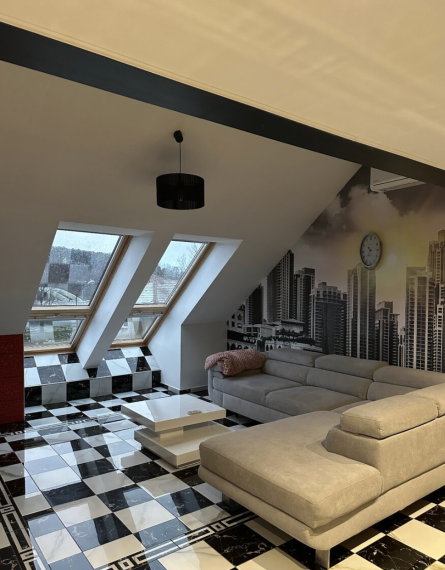 priestranny mezonetový byt v centre