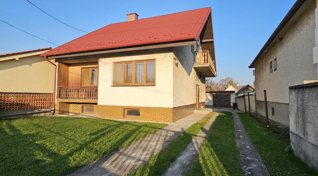 Veľký 6-izbový rodinný dom pri hrádzi v Dunajskej Lužnej