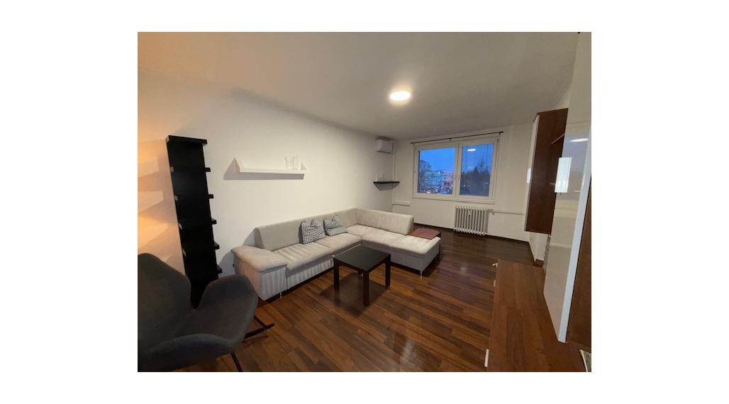 prenájom 3-izbového bytu na Teplickej ulici