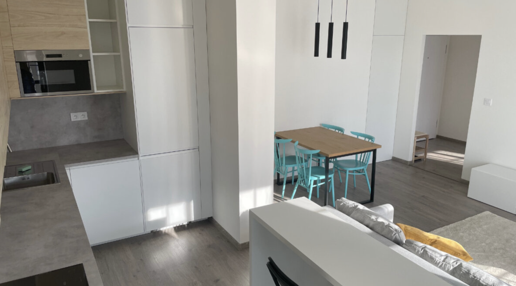 pekný 2-izbový byt v zrekonštruovanej pamiatke Ružový Mlyn