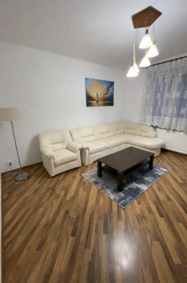 2 izbový byt v tichej lokalite s parkovaním vo dvore