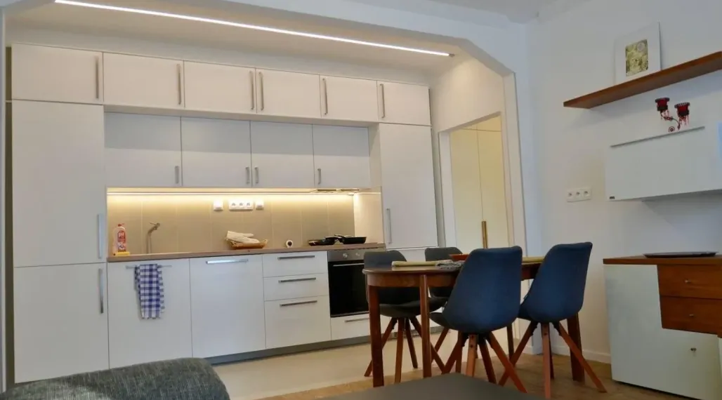 kompletne elegantne prerobený 3 izbový byt na prenájom