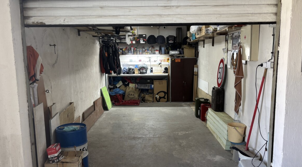 garáž v garážovom dome po rekonštrukcii