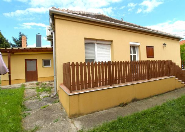 TOP!!! ZREKONŠTRUOVANÝ RD S VEĽKÝM POZEMKOM 939m2