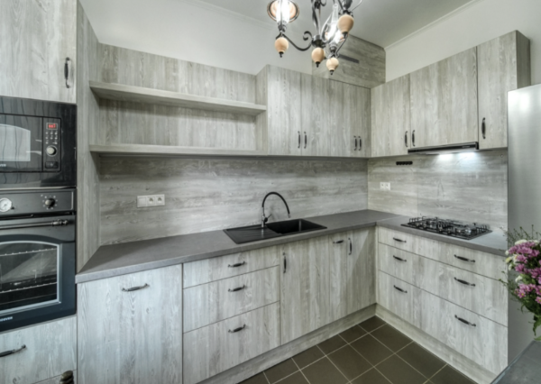 priestranný 2-izbový byt s loggiou na prenájom