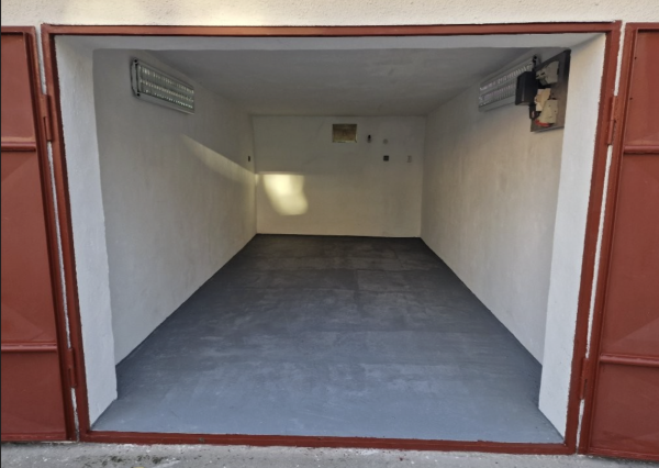 garáž s vysporiadaným pozemkom