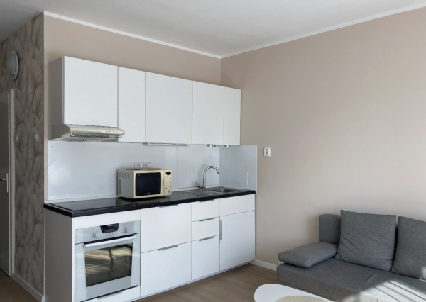 garzónka s loggiou na prenájom