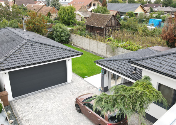 Rodinný dom so samostatnou bytovou jednotkou a dvojgarážou