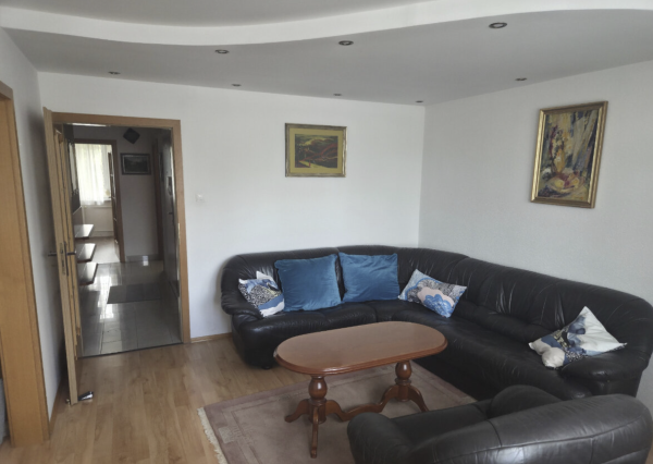 priestranný 3-izbový byt v Piešťanoch na prenájom