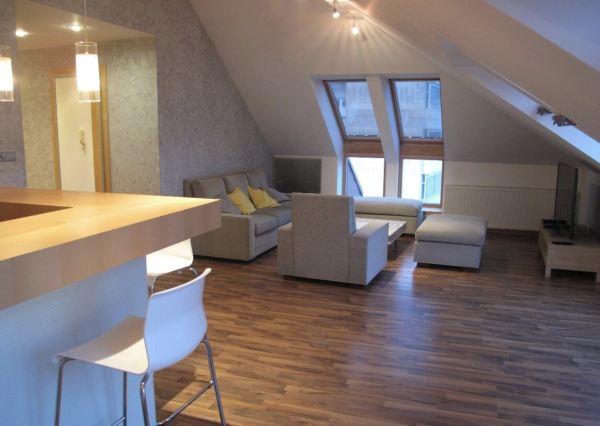 podkrovný 2-izbový byt na prenájom