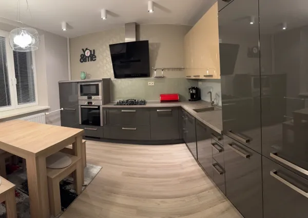 priestranný 3-izbový byt s loggiou v Senci