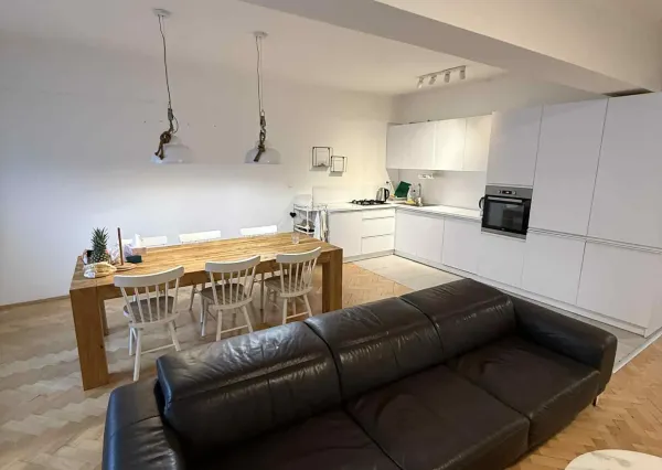 pekný 4 izbový byt v Starom Meste na prenájom