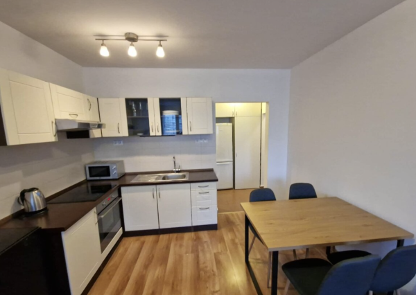 prenájom slnečného bytu s parkovacím miestom