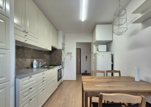 2-izbový byt s vlastnou garážou na prenájom