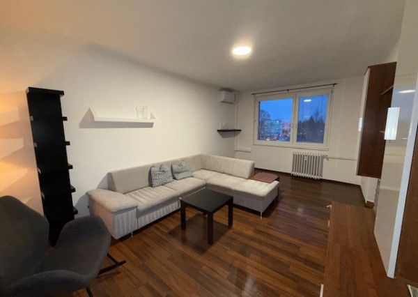 prenájom 3-izbového bytu na Teplickej ulici