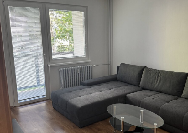 2-izbový byt s balkónom na prenájom