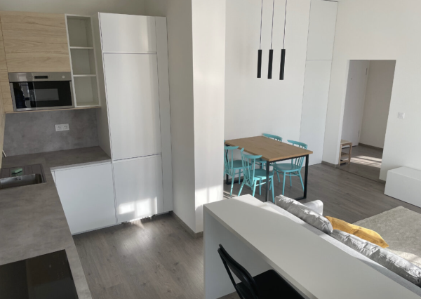 pekný 2-izbový byt v zrekonštruovanej pamiatke Ružový Mlyn